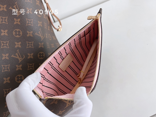 ルイヴィトンバッグ角部分ディテール